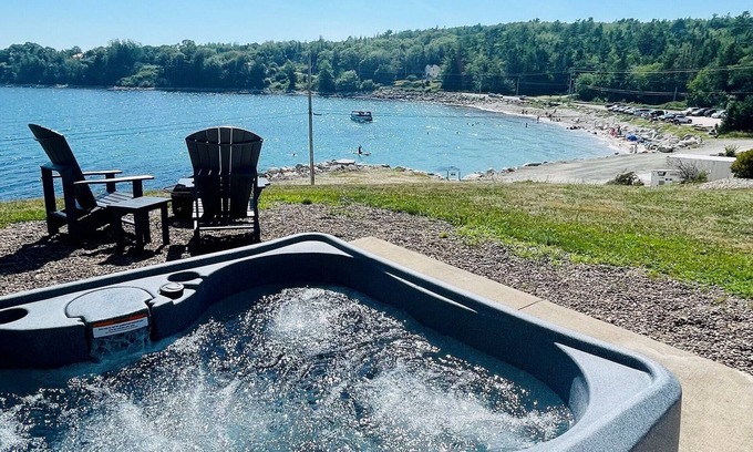 Mill Cove Casa | Oceanfront Seashore Unit at Fox Point Shore Rentals