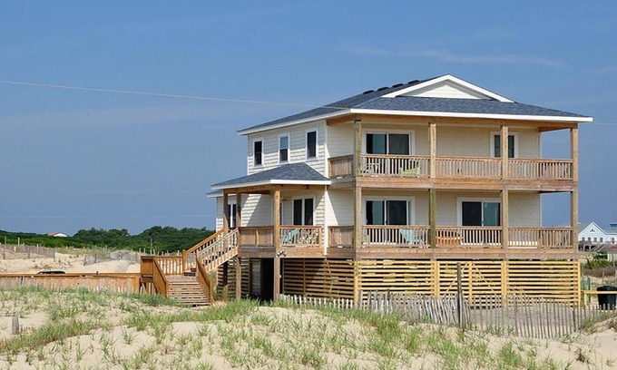 Corolla Casa | Frente al mar, 4x4, Corazones de la SEC, piscina, jacuzzi, jacuzzi