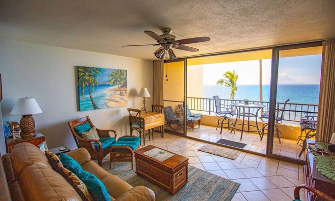 Kihei Condominio | Sugar Beach Oceanfront Condo 525 Tropical, en la playa,
