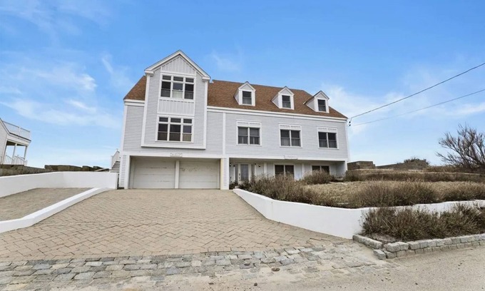 North Scituate Casa | Oceanfront Summer Getaway with Private Beach