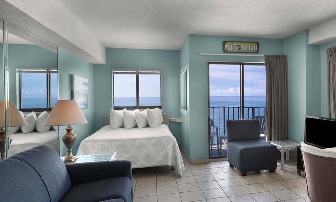 Myrtle Beach Complejo | Oceanfront Sun Suite con balcón privado + privilegios oficiales de alquiler en el lugar