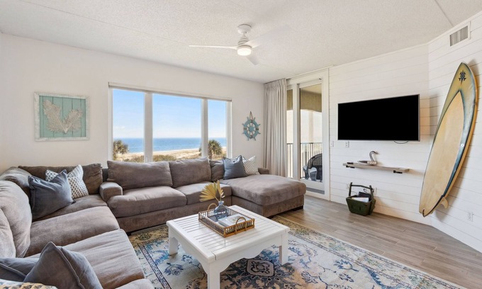 Fernandina Beach Condominio | Oceanfront | Two Master Suites with Private Covered Balconies I Beach Views from Every Room