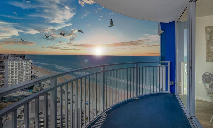 Daytona Beach Shores Condominio | Oceanfront with Private Beach Access Pool,Spa-26flr Panoramic River&Ocean views!
