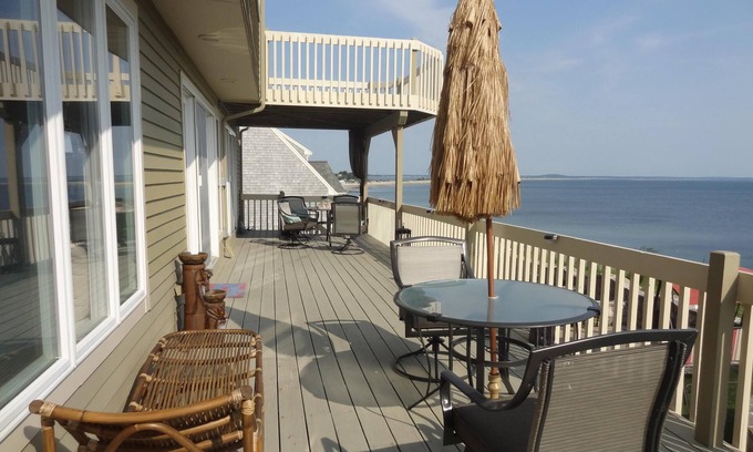 Plymouth Casa | Villa frente al mar, A / C, TV por cable, WiFi gratuito 2 terrazas, parrilla al aire libre, admite mascotas