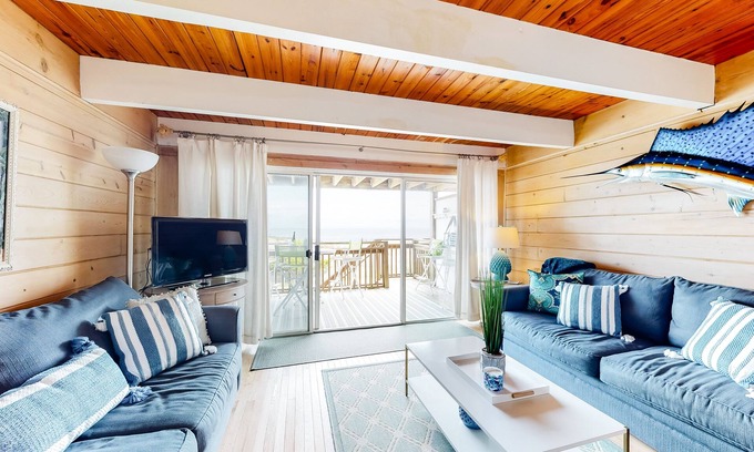 Midtown Ocean City Casa | Oceanfront with Direct Beach Access