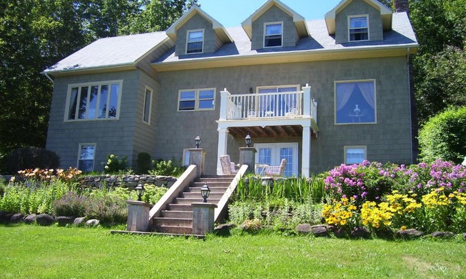 Digby Cama Y Desayuno | Oceanhillside B&B
