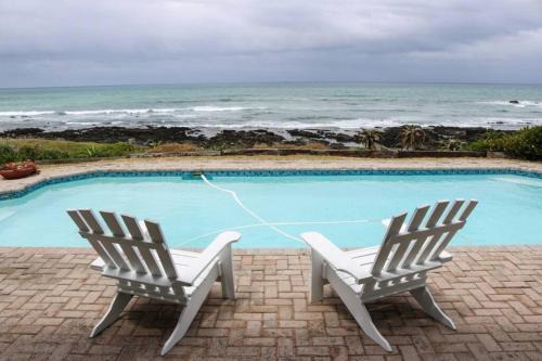 Kini Bay Casa | Oceans End - a home on the beach