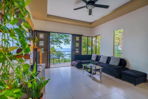 Tangnan Casa | Oceanside 2 bedroom house, 100Mbps WiFi