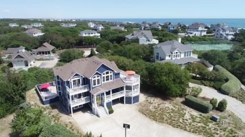 Pine Island Casa | Oceanside, 6 BRs, Pool, Hot Tub, Dogs Welcome, Close to Beach Access, PI164, La Bella Vita