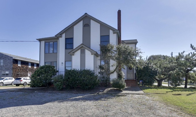 Northeast Virginia Beach Casa | North End Oceanside-4BR / 3BA North End Duplex pocos pasos de la playa!