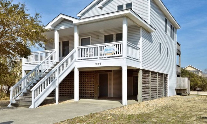 Whalehead Beach Casa | Oceanside Corolla home with private pool & hot tub, fireplace, AC & private W/D