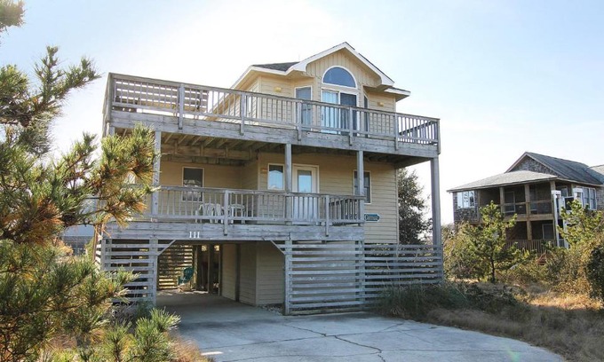 Carolina Dunes Casa | Oceanside, Dogs Welcome, Easy walk to the Beach, CD12, Marsh Rose Cottage