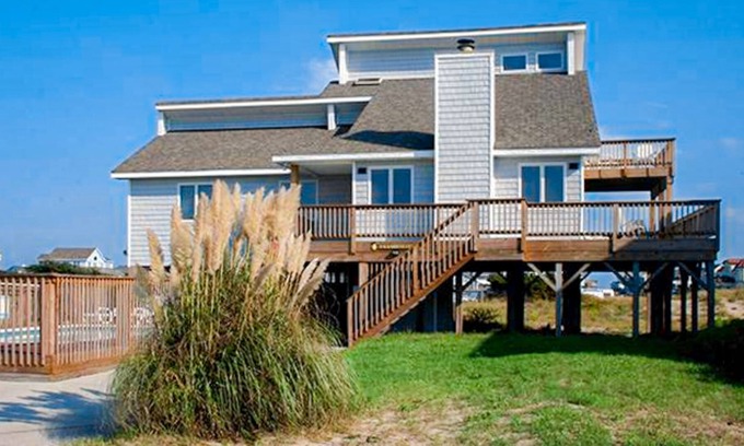 Ocean Hill Casa | Oceanside home In Corolla with pool, hot tub, & balcony - dog-friendly