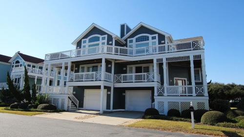 Buck Island Casa | Oceanside, Hot Tub, Dogs Welcome, Community Pool, BU13B, Tropical Dreams B