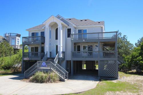 Whalehead Beach Casa | Oceanside, Private Pool, Hot Tub, Sun Decks, WC1077, Seaside Manor
