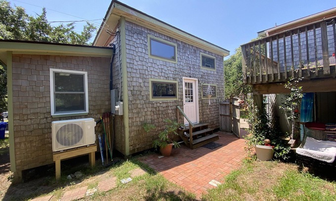 Sunset Village Cabaña | Oceanside Tiny House in Beautiful Frisco