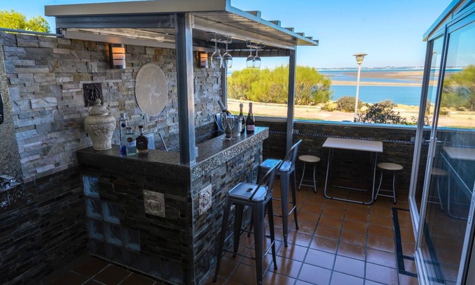 Barriada del Rio San Pedro Apartamento | Spa Deluxe con vistas al mar