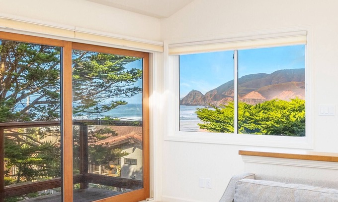 Montara Casa | Oceanview Beach Home – Walk to Beach, Trails, Food, Family Activities