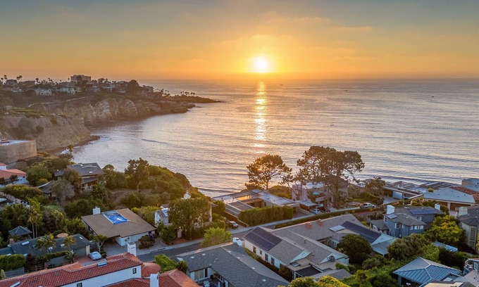 La Jolla Shores Casa | Oceanview Charmer, One Block to Beach