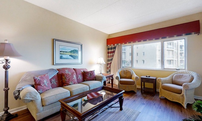 American Beach Condominio | Oceanview condo in Amelia Island Plantation with balcony & pool