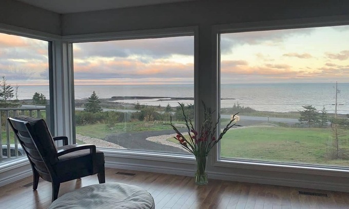 Middleton Casa | Oceanview Executive Retreat & Family Oasis