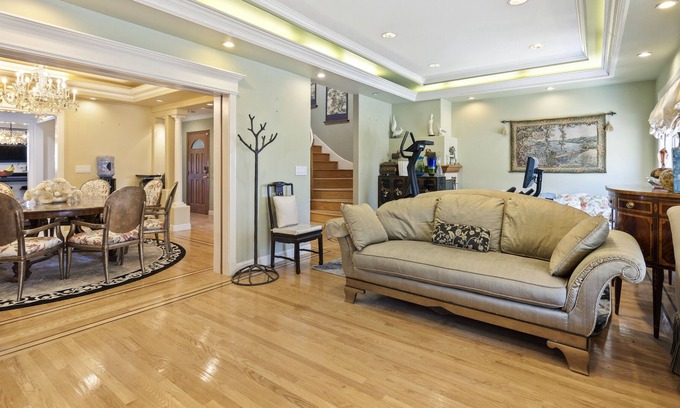 Outer Richmond Casa | Oceanview High-end Home by the Beach/GGP/UCSF with Parking
