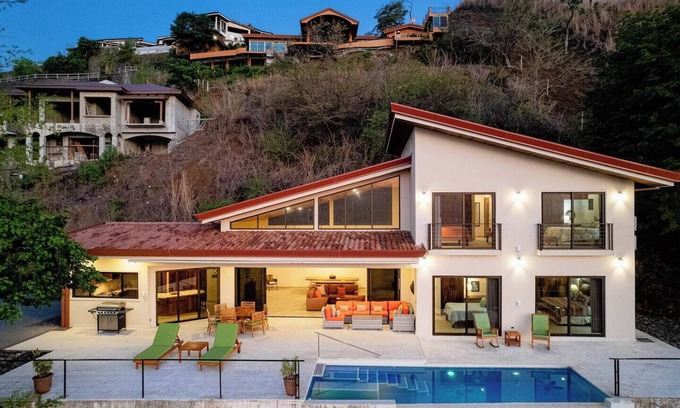 Playa Hermosa Casa | Oceanview Home Tranquil Sunsets of Hermosa Beach