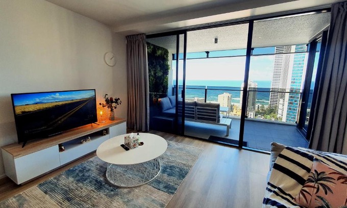 Surfers Paradise Apartamento | OceanView Oasis 2BR Apt - 5Mins to Beach - Family Resort