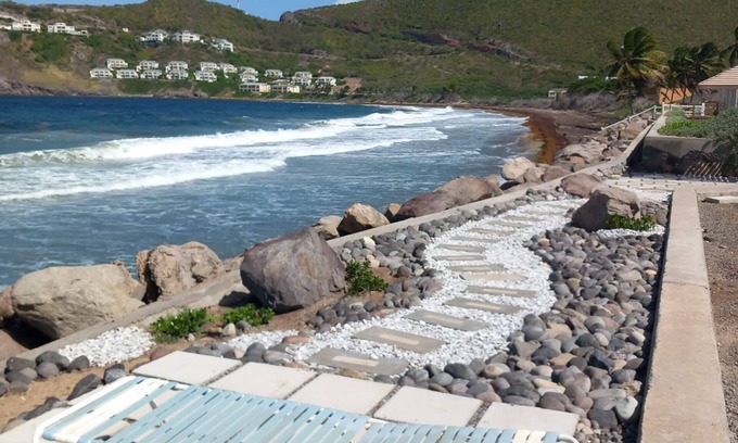 Kittian Village Villa | Sealofts con vista al mar: NO hay escaleras de caracol y solo 25 pasos hacia el océano