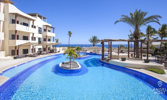 La Ventana Condominio | Oceanview space, steps to beach plus pool onsite!