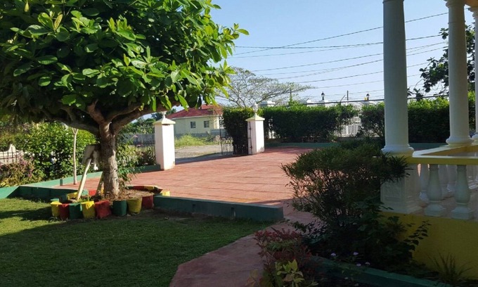 River Oaks Villa | Ocho Rios Almond Tree Villas