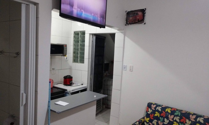 Vila Assuncao Apartamento | Centro Ocian 500 meters from the Beach, WI-FI, Cozy Family Studio