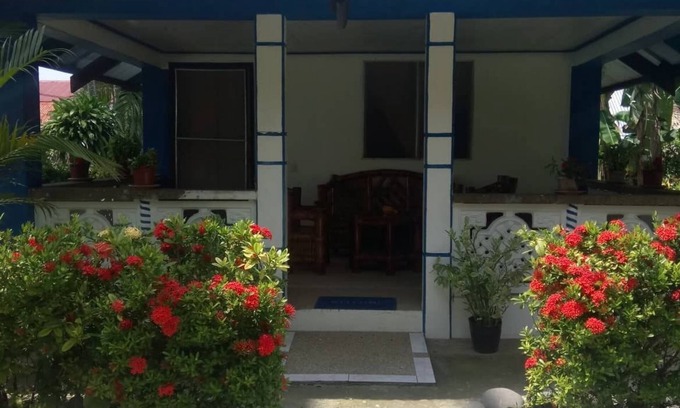 Dalupuri - San Antonio Island Casa | Octopussy Bungalow Beach Resort