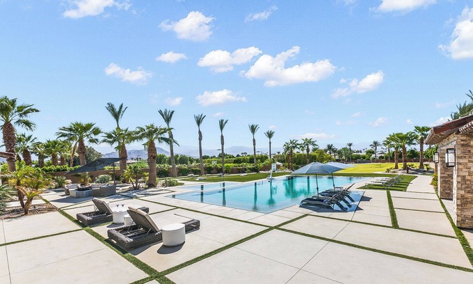 Bermuda Dunes Casa | Luxe Estate 2.5 acres of privacy, >6500 sq ft- Pool+2 Spas, Gym, Golf, Games,