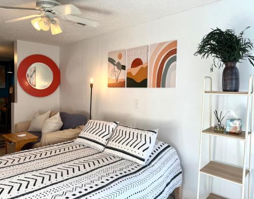 Southwest Casa | Oesta Palma's Guest House with BBQ & Beach Gear Near Downtown WBP