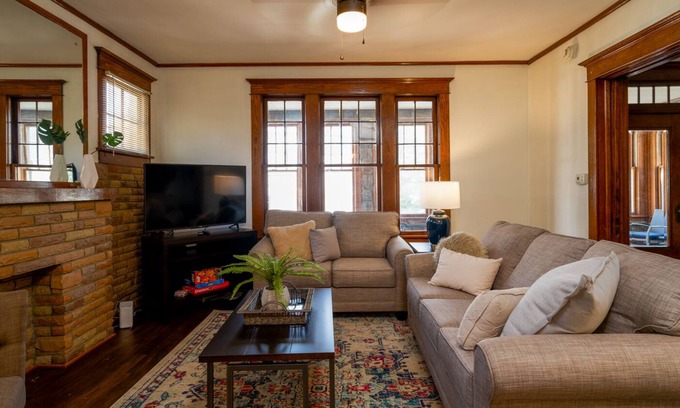 Morgantown Casa | ❤ of Morgantown★Parking★Smart TV★2min→WVU★