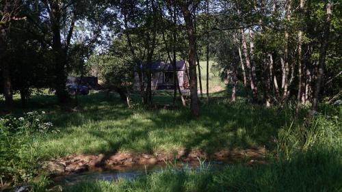 Gillingham Casa | Off-grid Cork Cabin - Hot-Tub - Sleeps 2