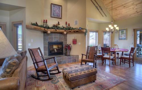 South Fork Casa | Off the Beaten Path