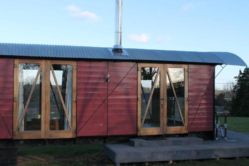 Felton Casa | Off the Rails