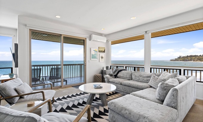 Central Malibu Condominio | Condominio frente al mar en Malibú con acceso privado a la playa y espectaculares vistas al mar