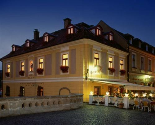 Eger Casa | Offi Haz Hotel