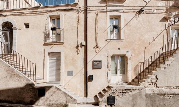 Ragusa Casa | Officine degli Aromi