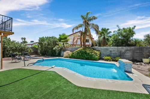 Spring Valley Casa | Oh My gosh! Look at this one!