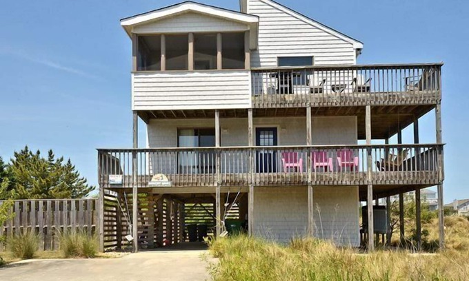 Ocean Hill Casa | A sólo 300 pies a la playa, 4 RBs, Mar y Faro de Vistas, perros