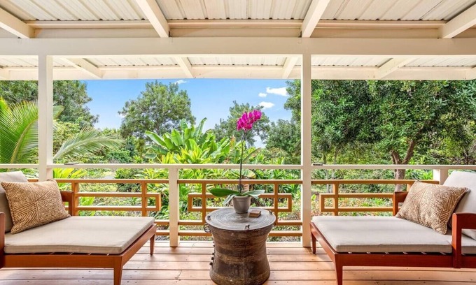 Honaunau-Napoopoo Cabaña | Ohia Cottage: Your Coastal Retreat near Napoopoo Beach