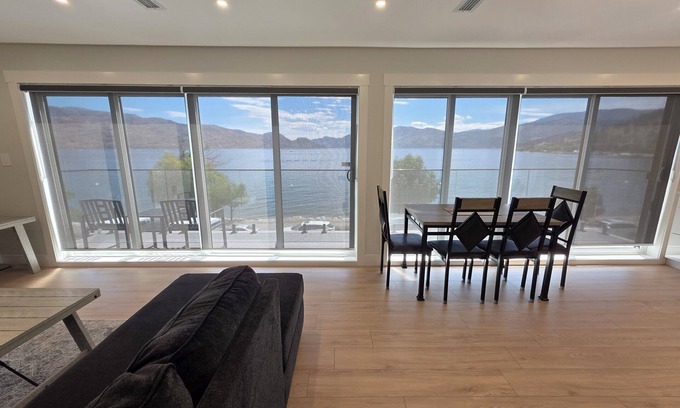 Central Okanagan Apartamento | Okanagan Lake Luxury Suite with Kitchen Accommodations across the Lake
