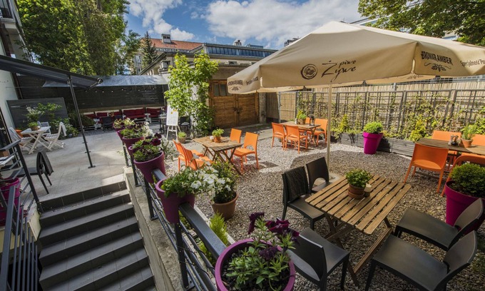 Old Town Hotel | Oki Doki OLD TOWN
