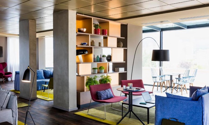 Rueil-Malmaison Hotel | OKKO Hotels Paris Rueil-Malmaison