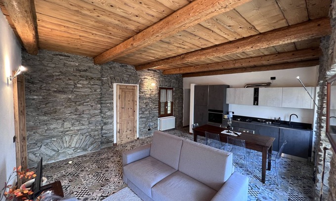 Montecrestese Apartamento | Old apartment in historic village, renovated. Close to beautiful routes