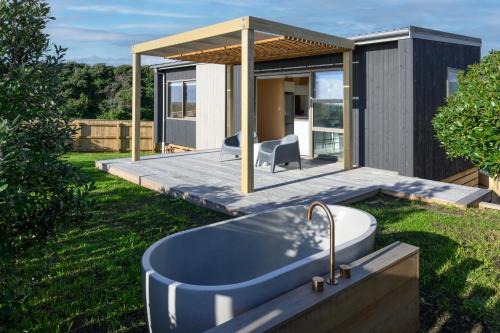 Waikanae Casa | Old Beach Pods, Te Moana